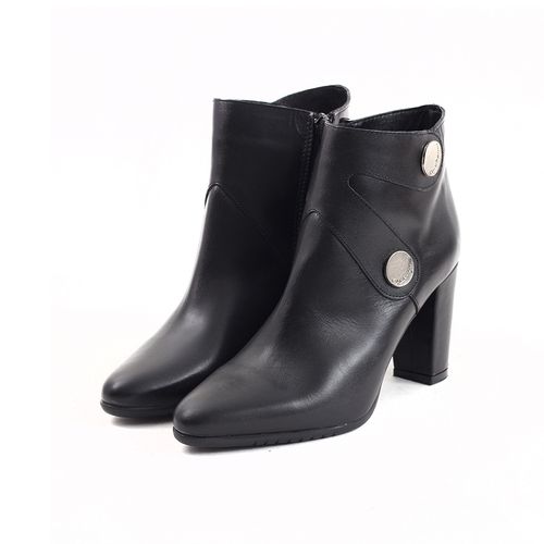 MODA E INDUMENTARIA - CALZADO - BORCEGOS de R$3.000,00 até R$4.999,00 –  clicnea